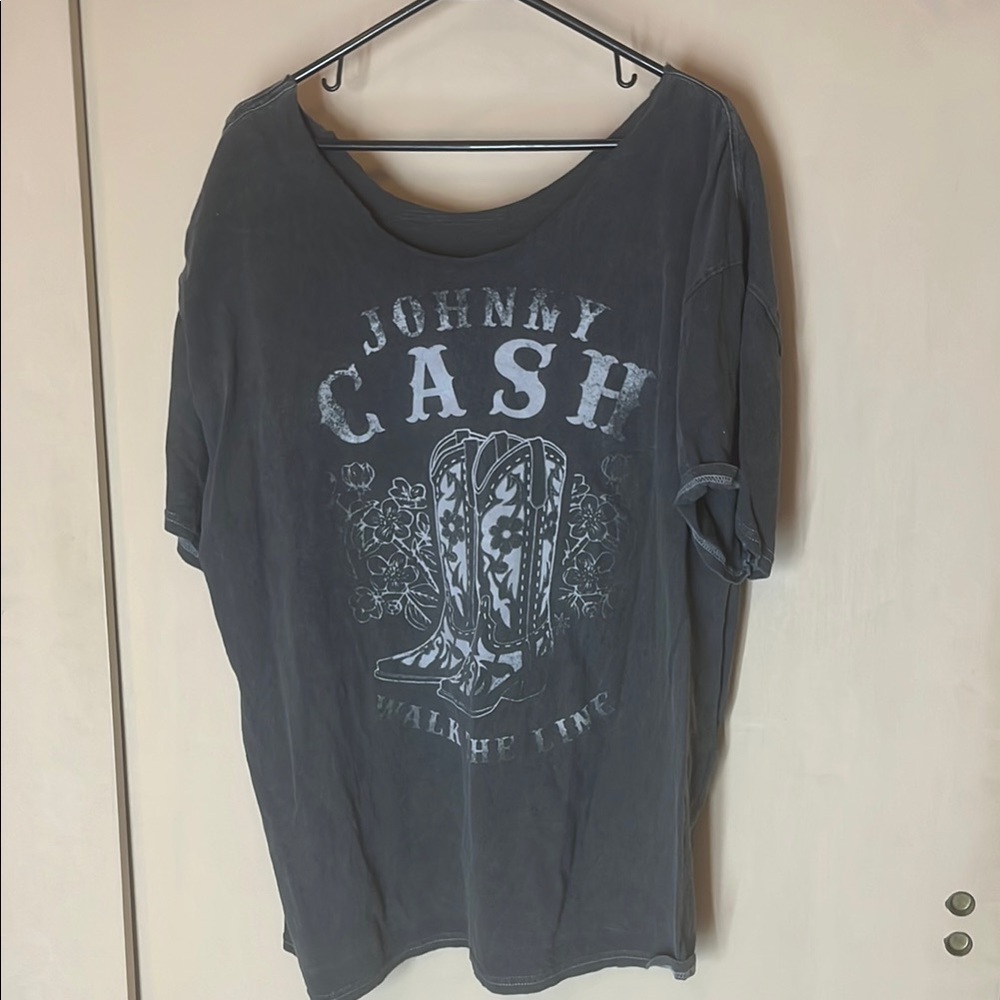 Johnny Cash Graphic Gray T-Shirt size XXL / altered neckline / preowned